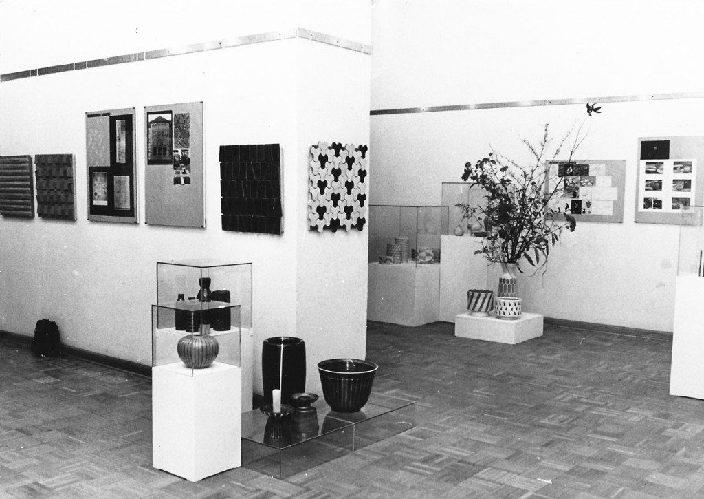 Eine Ausstellung in der Studio Galerie am Strausberger Platz etwa 1987. Foto: Gisela Funke