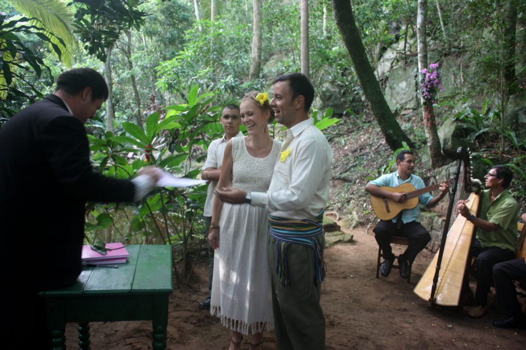 Anne Mieth und Rodrigo Franco geben sich im paraguayischen Urwald das Ja-Wort, Foto: privat