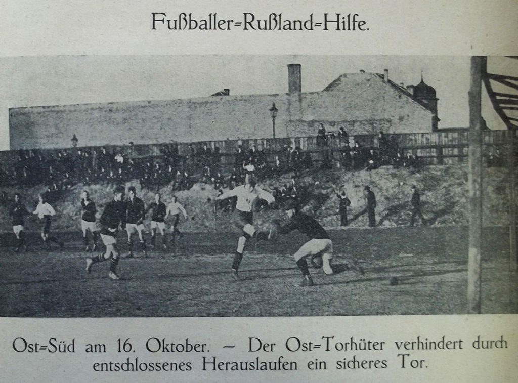 Fußbal-Solidaritätsspiel im Jahre 1921 auf dem Stralau-Platz zugunsten der Russland-Hungerhilfe| Quelle: Freie Sportwoche, 2. November 1921