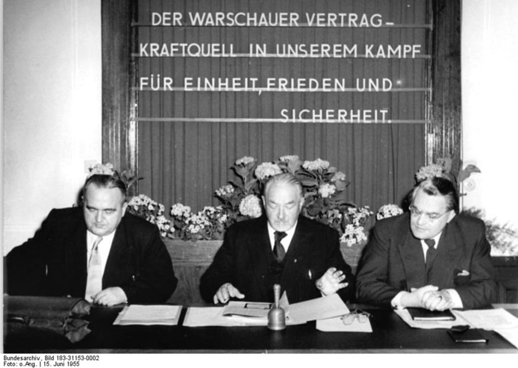 Otto Nuschke bei der Parteiversammlung | Quelle: Bundesarchiv Bild 183-26500-0006 Foto: Wocka