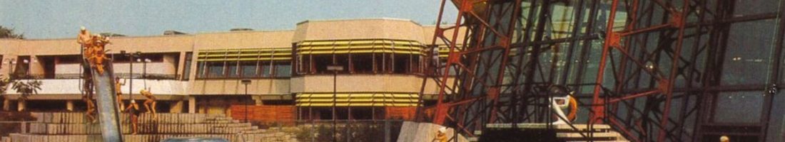 Ehemaliges Sport- und Erholungszentrum in der Landsberger Allee | Postkarte um 1985