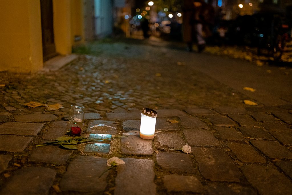Stolpersteine, die an Verbrechen der NS-Diktatur erinnern| Foto: Giovanni Lo Curto